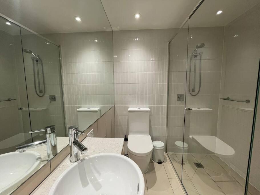 Broadbeach Apartment Level 10 With Beach Views โกลด์โคสต์ ภายนอก รูปภาพ