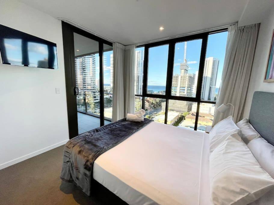 Broadbeach Apartment Level 10 With Beach Views โกลด์โคสต์ ภายนอก รูปภาพ