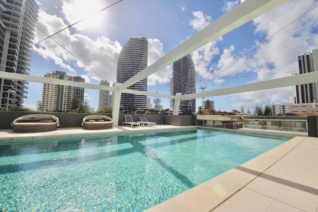 Broadbeach Apartment Level 10 With Beach Views โกลด์โคสต์ ภายนอก รูปภาพ