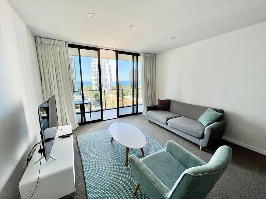 Broadbeach Apartment Level 10 With Beach Views โกลด์โคสต์ ภายนอก รูปภาพ