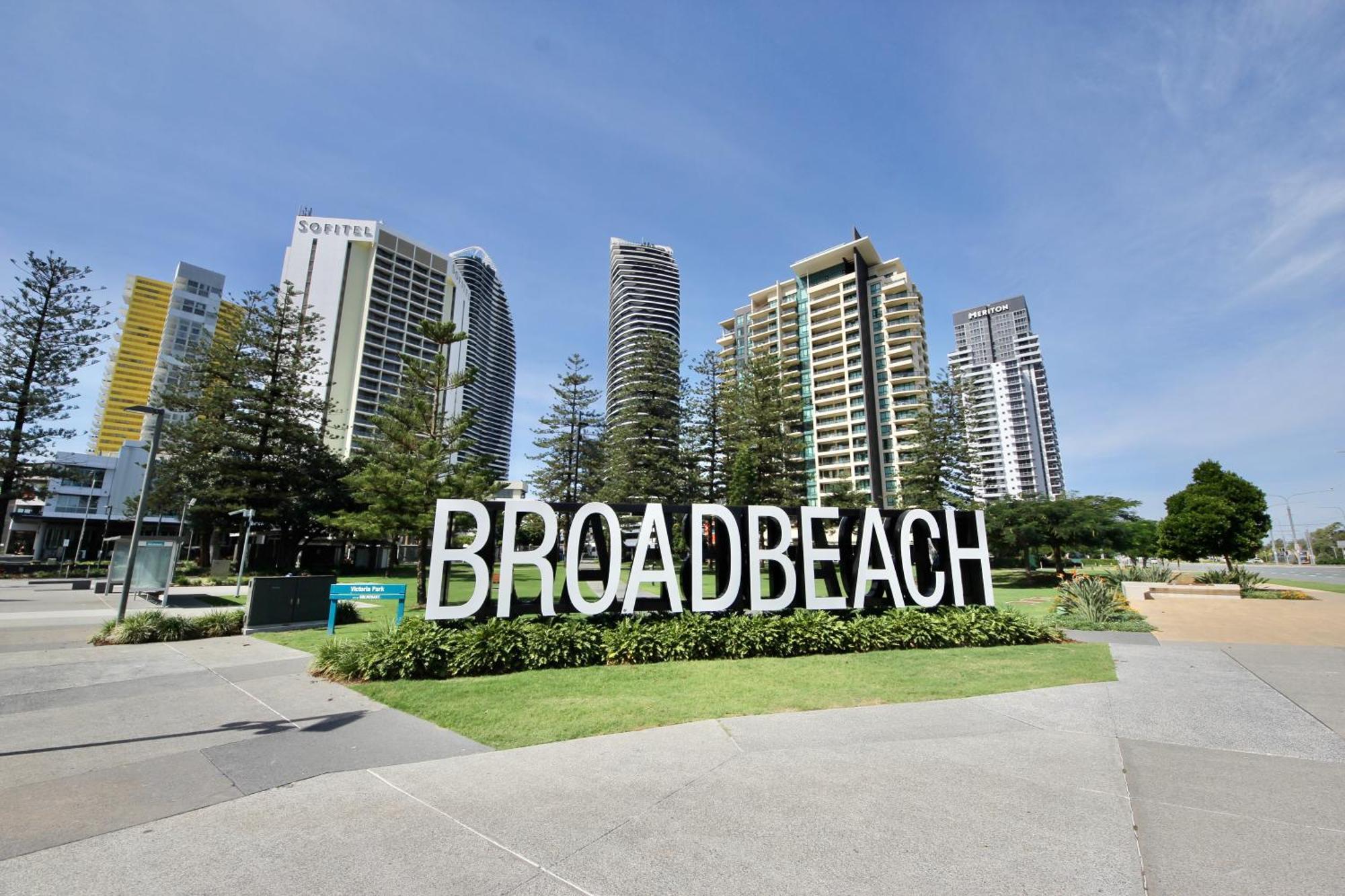 Broadbeach Apartment Level 10 With Beach Views โกลด์โคสต์ ภายนอก รูปภาพ