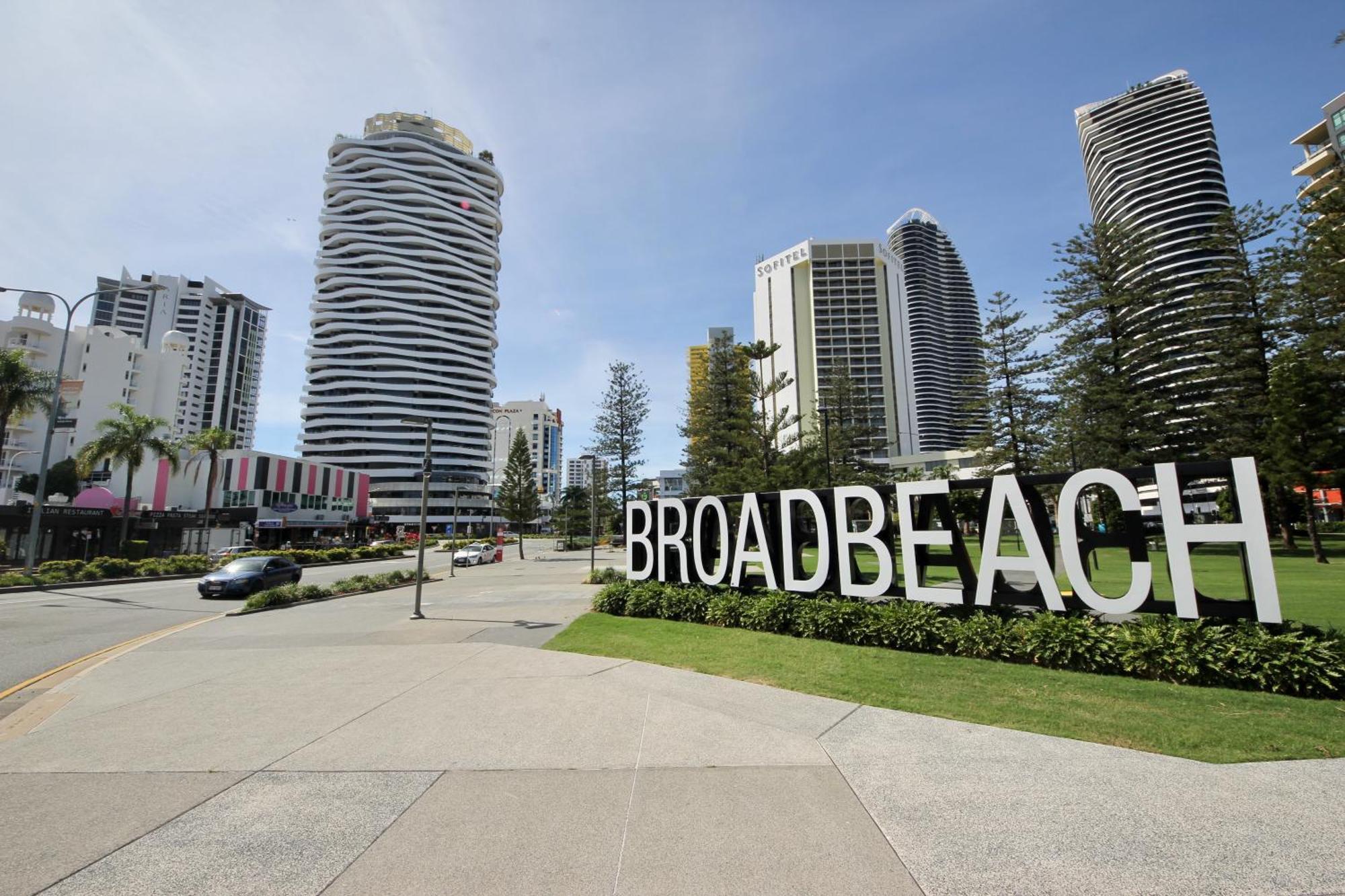 Broadbeach Apartment Level 10 With Beach Views โกลด์โคสต์ ภายนอก รูปภาพ